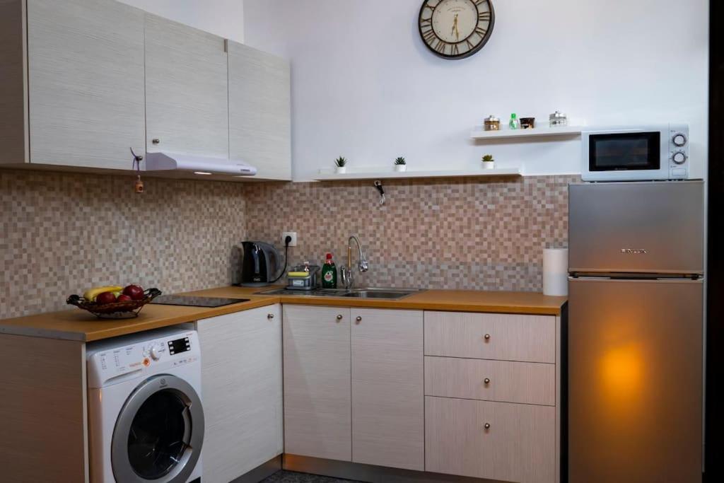 Apartment Loftliving 2 By αττικο νοσοκομειο